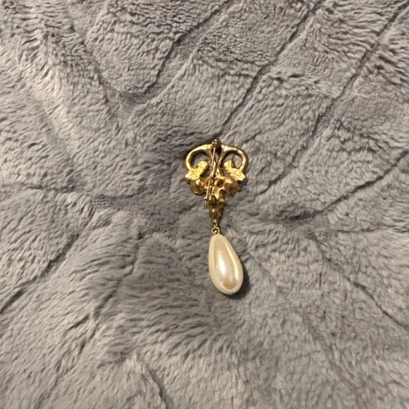 Beautiful brooch - Picture 3 of 4